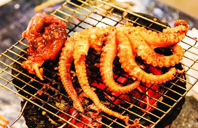 chuan bi do nuong bbq ngoai troi 4 Chuẩn bị đồ nướng BBQ ngoài trời khi đi cắm trại