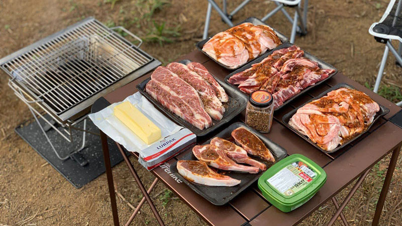 chuan bi do nuong bbq ngoai troi Chuẩn bị đồ nướng BBQ ngoài trời khi đi cắm trại